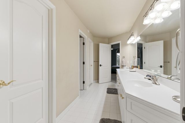 5520 Whitehall Boulevard, Rochester, MI 48306