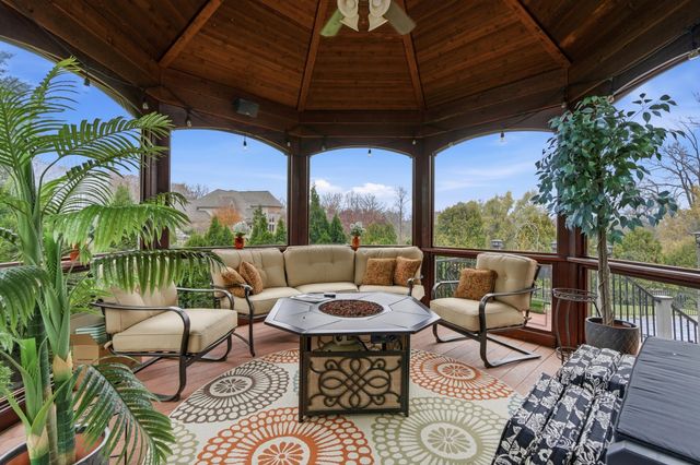 5520 Whitehall Boulevard, Rochester, MI 48306