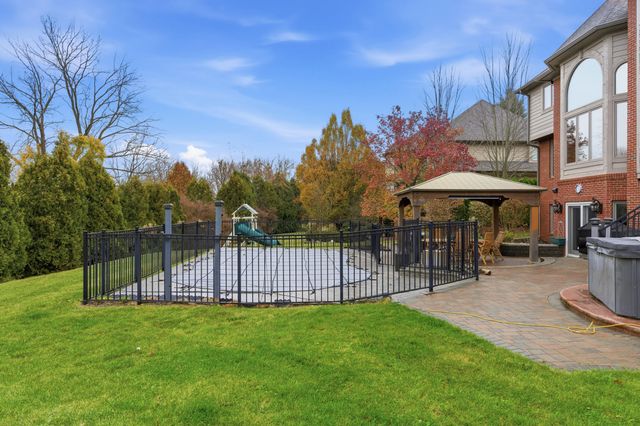 5520 Whitehall Boulevard, Rochester, MI 48306