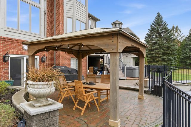 5520 Whitehall Boulevard, Rochester, MI 48306