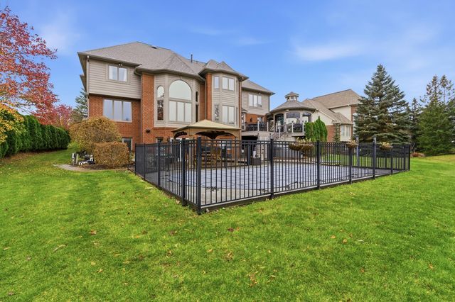 5520 Whitehall Boulevard, Rochester, MI 48306