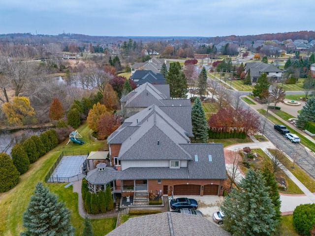 5520 Whitehall Boulevard, Rochester, MI 48306