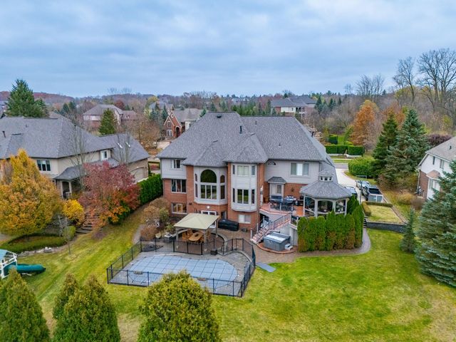 5520 Whitehall Boulevard, Rochester, MI 48306