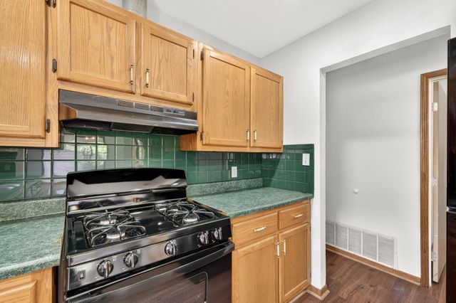 903 Travis ST, Lockhart, TX 78644