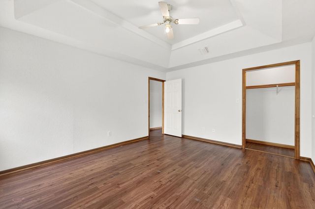 903 Travis ST, Lockhart, TX 78644