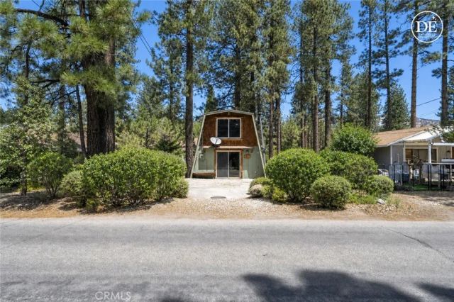 327 W Country Club, Big Bear City, CA 92314
