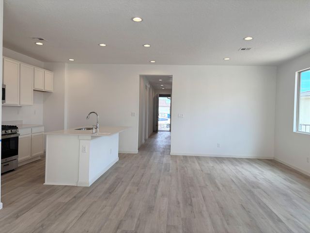 1359 Vallecito Court NW, Los Lunas, NM 87031