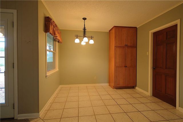 302 SWEETBRIAR Drive, Alexandria, LA 71303