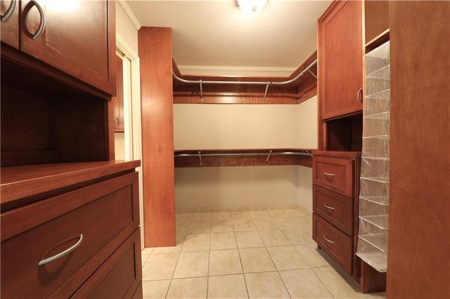 302 SWEETBRIAR Drive, Alexandria, LA 71303