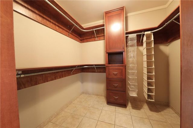 302 SWEETBRIAR Drive, Alexandria, LA 71303