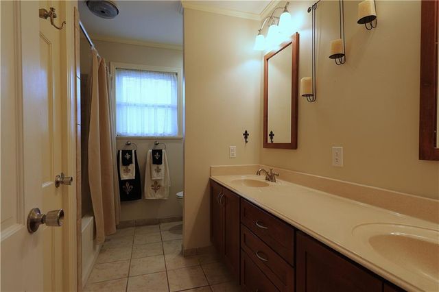 302 SWEETBRIAR Drive, Alexandria, LA 71303