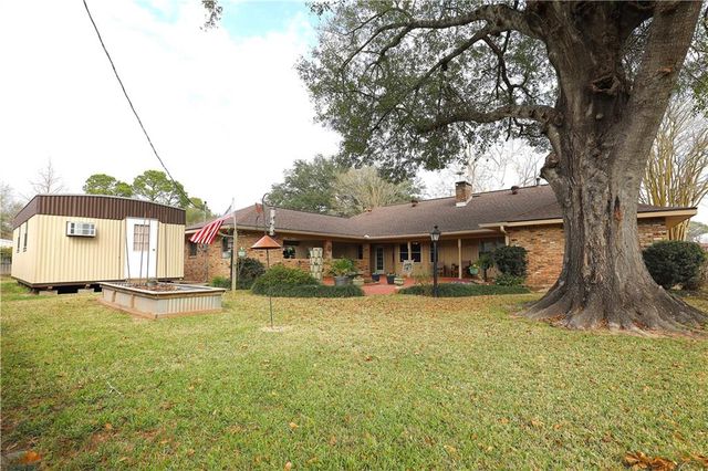 302 SWEETBRIAR Drive, Alexandria, LA 71303