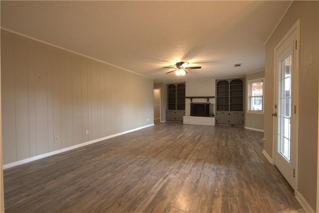 302 SWEETBRIAR Drive, Alexandria, LA 71303