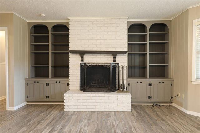 302 SWEETBRIAR Drive, Alexandria, LA 71303