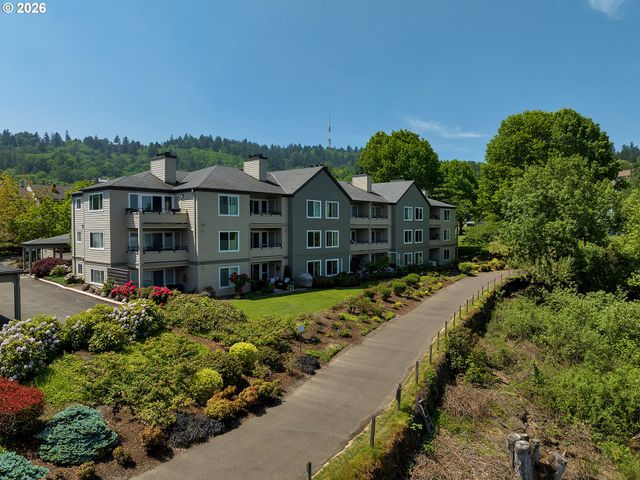 5110 S LANDING Dr 303, Portland, OR 97239