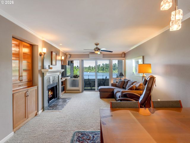 5110 S LANDING Dr 303, Portland, OR 97239