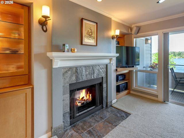 5110 S LANDING Dr 303, Portland, OR 97239