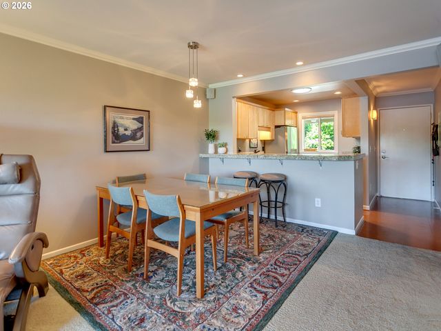 5110 S LANDING Dr 303, Portland, OR 97239