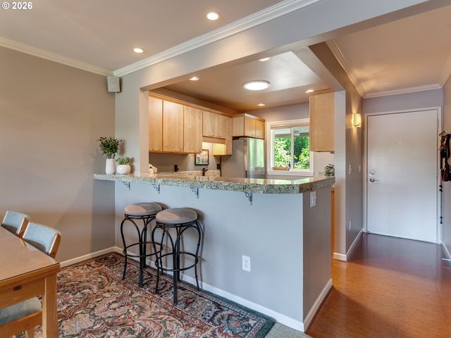 5110 S LANDING Dr 303, Portland, OR 97239