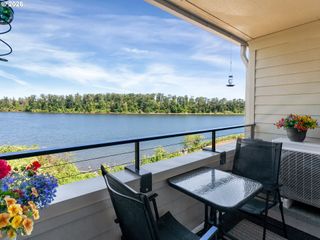 5110 S LANDING Dr 303, Portland, OR 97239