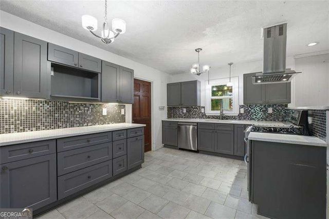5147 Charmant Place, Dunwoody, GA 30360