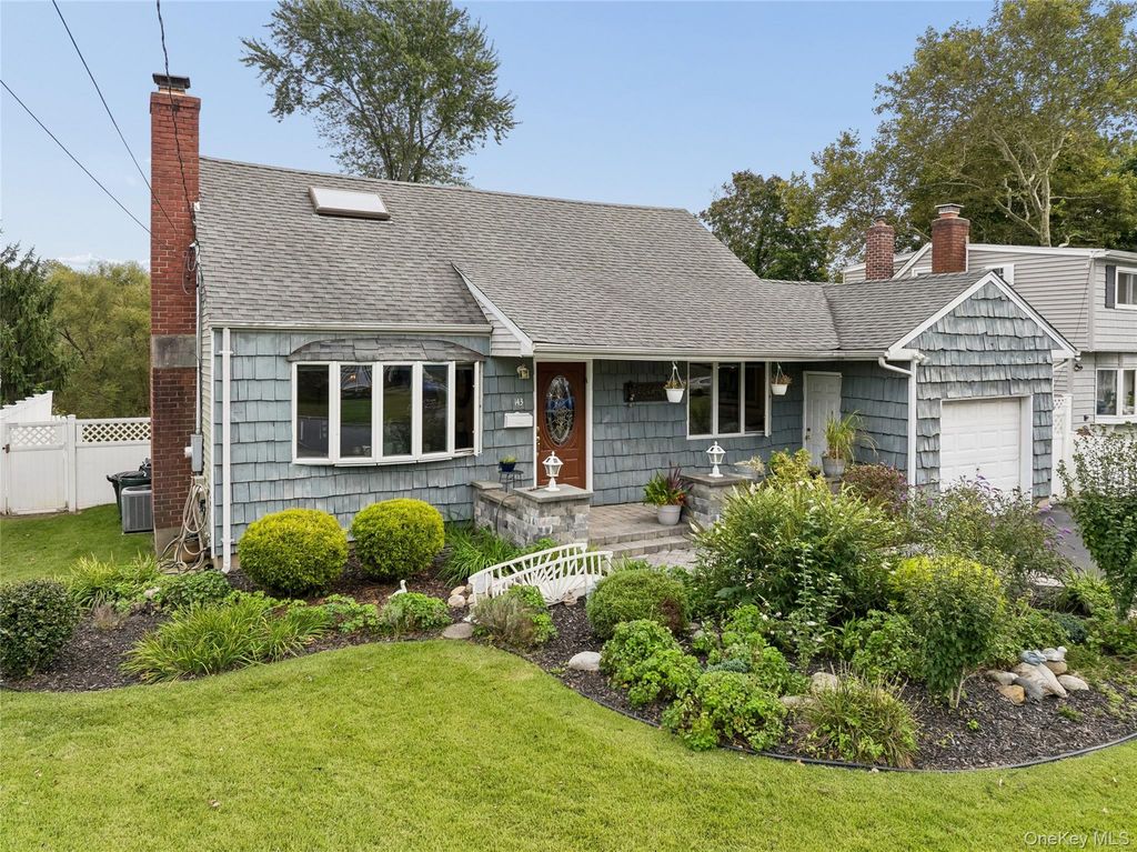 143 Deer Lake Drive, North Babylon, NY 11703 — exterior