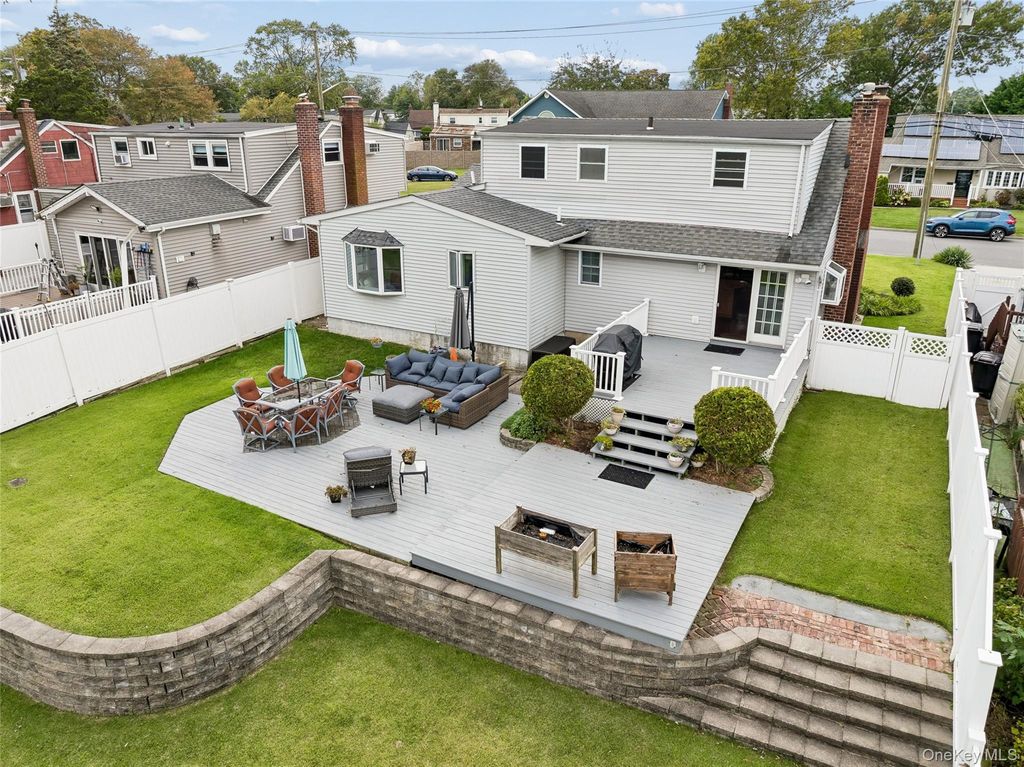 143 Deer Lake Drive, North Babylon, NY 11703 — photo 2