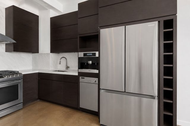 315 7th Ave Apt 17C, New York City, NY 10001