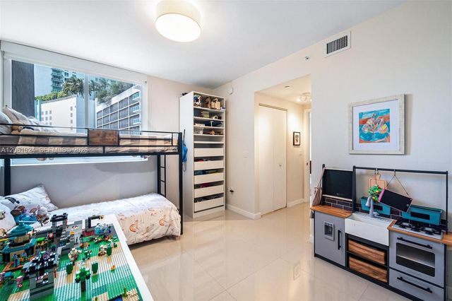 488 NE 18th St 401, Miami, FL 33132