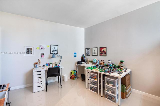 488 NE 18th St 401, Miami, FL 33132