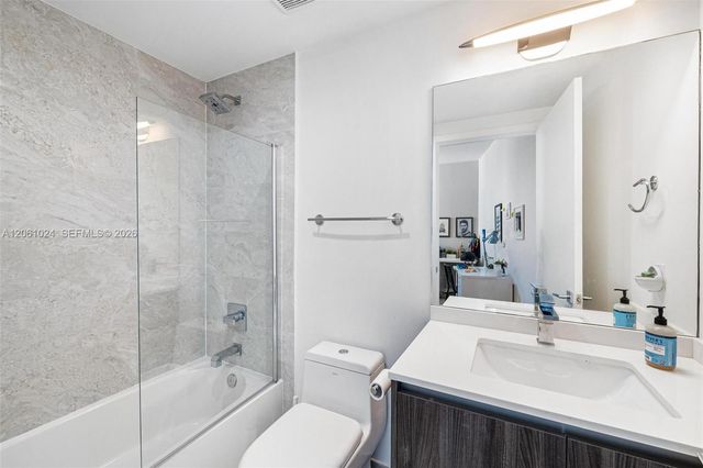 488 NE 18th St 401, Miami, FL 33132