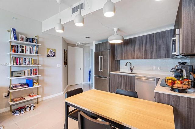 488 NE 18th St 401, Miami, FL 33132
