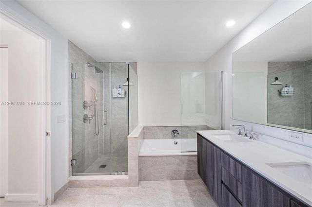 488 NE 18th St 401, Miami, FL 33132