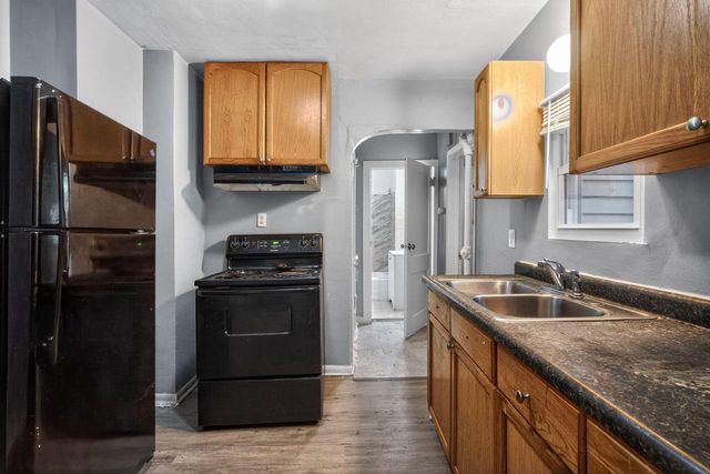 5238 N 49th STREET, Milwaukee, WI 53218