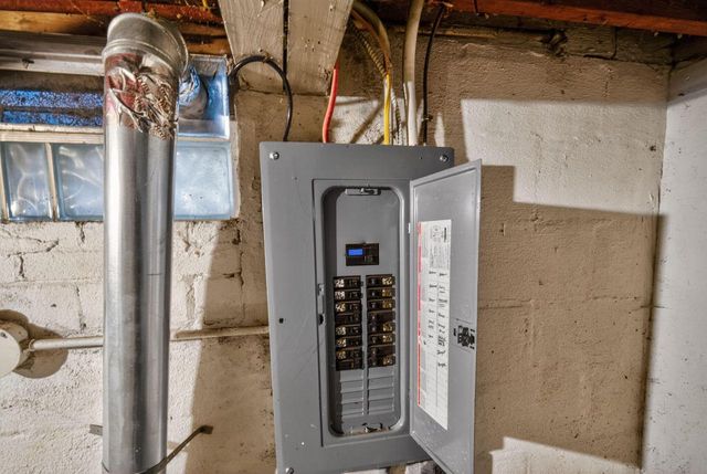 5238 N 49th STREET, Milwaukee, WI 53218