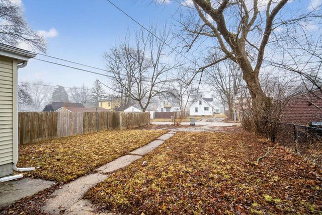 5238 N 49th STREET, Milwaukee, WI 53218