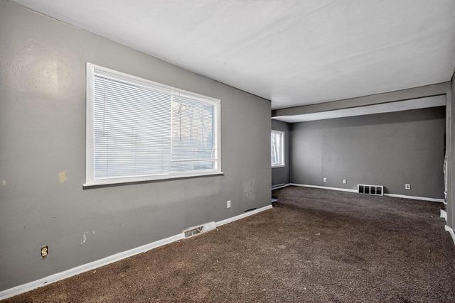 5238 N 49th STREET, Milwaukee, WI 53218