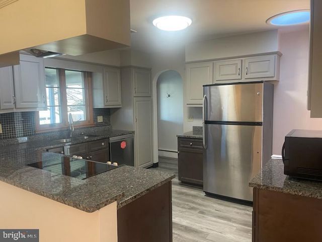 419 W AREBA AVE, Hershey, PA 17033