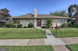 419 W AREBA AVE, Hershey, PA 17033