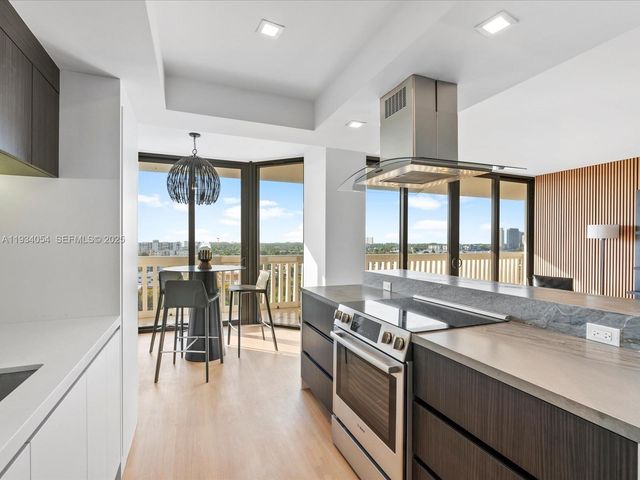 2000 Island Blvd 903, Aventura, FL 33160