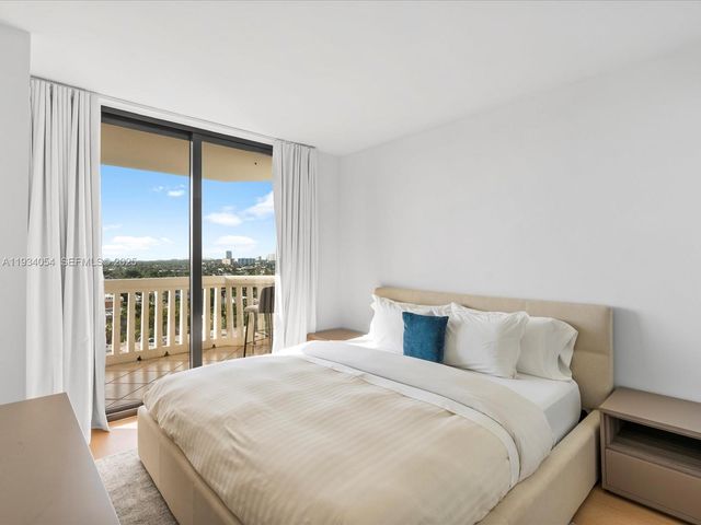 2000 Island Blvd 903, Aventura, FL 33160