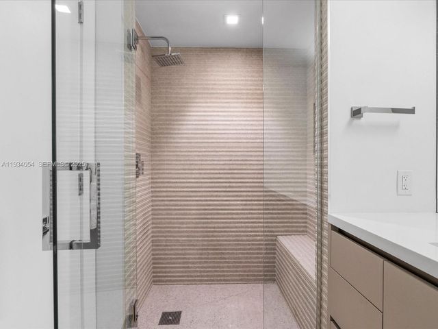 2000 Island Blvd 903, Aventura, FL 33160