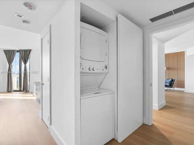 2000 Island Blvd 903, Aventura, FL 33160