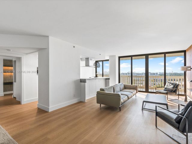 2000 Island Blvd 903, Aventura, FL 33160