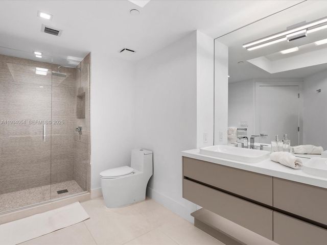 2000 Island Blvd 903, Aventura, FL 33160