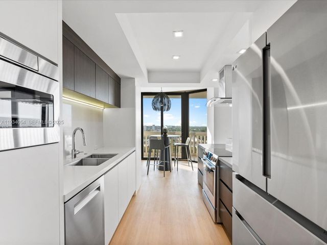 2000 Island Blvd 903, Aventura, FL 33160