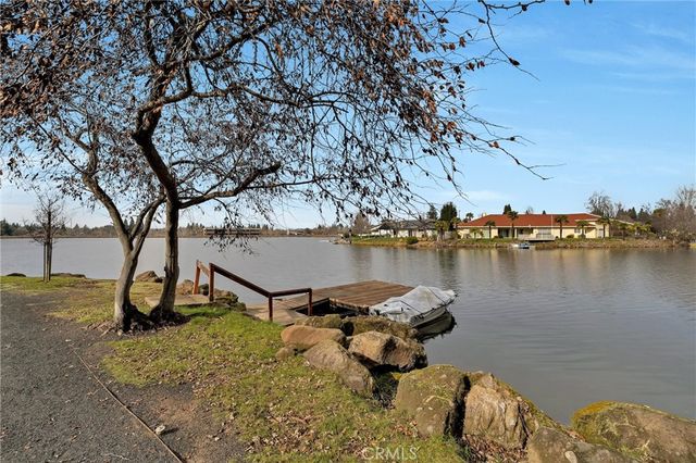 17 Sierra Lakeside, Chico, CA 95928