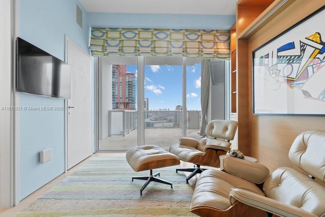 50 S Pointe Dr 2703, Miami Beach, FL 33139