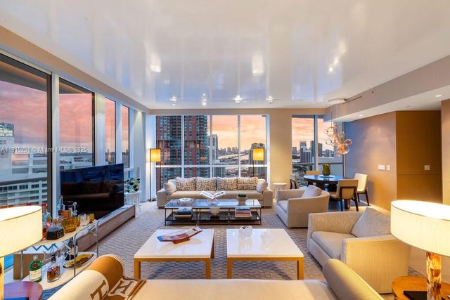 50 S Pointe Dr 2703, Miami Beach, FL 33139