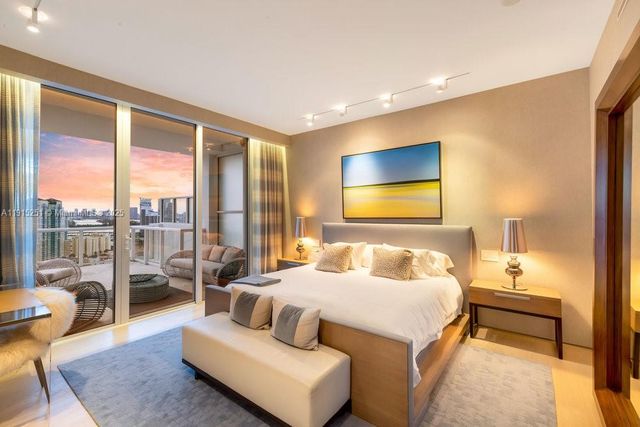 50 S Pointe Dr 2703, Miami Beach, FL 33139